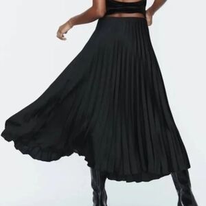 Zara Black Satin A-Line Pleated Skirt Size S